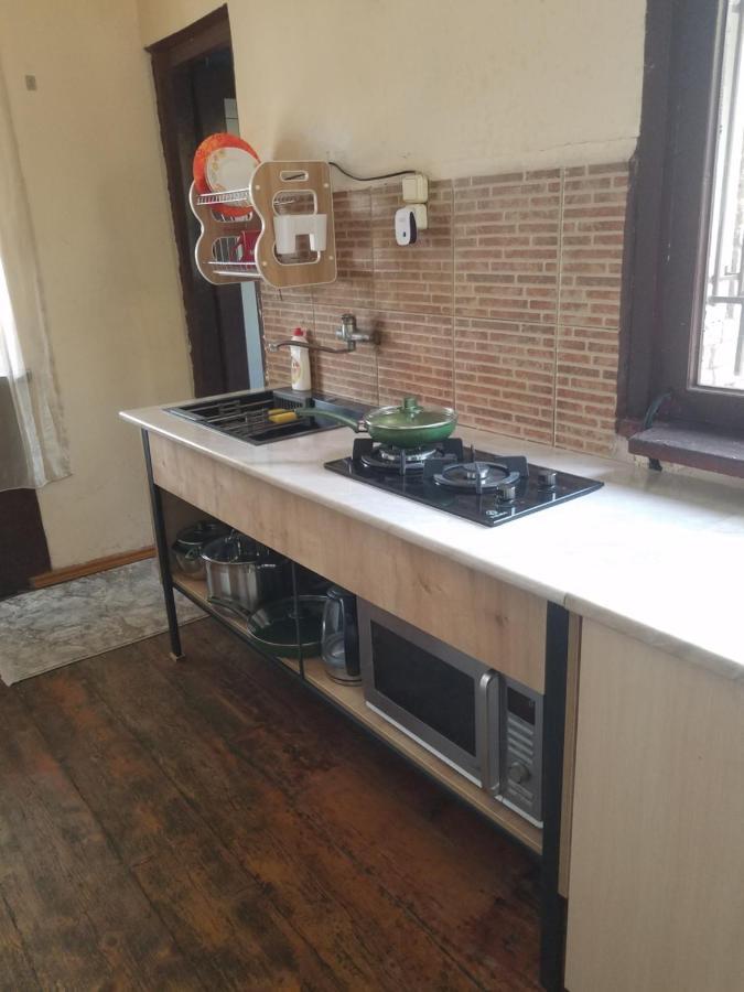 Уиут Ниниа Сад Apartment Tbilisi Bagian luar foto