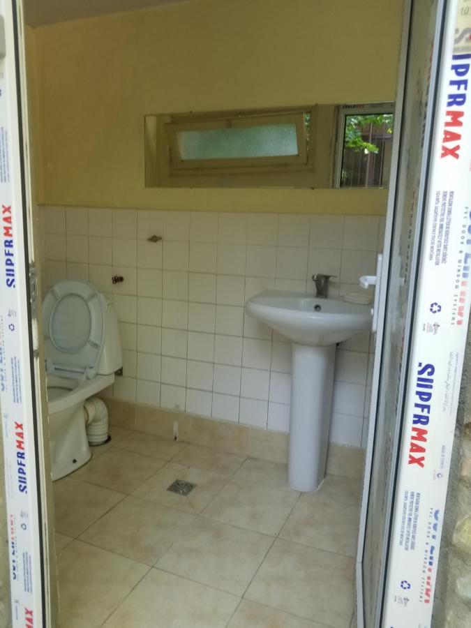 Уиут Ниниа Сад Apartment Tbilisi Bagian luar foto